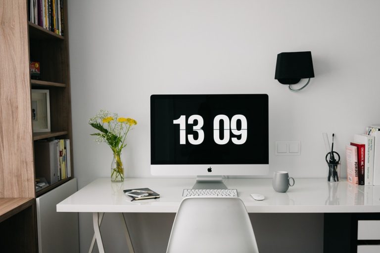 K pracovním úrazům dochází i v rámci home office. Před čím být na pozoru?