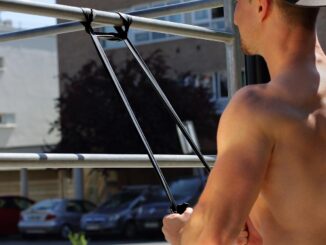 Cvičení s posilovacími lany: efektivní trénink doma i venku